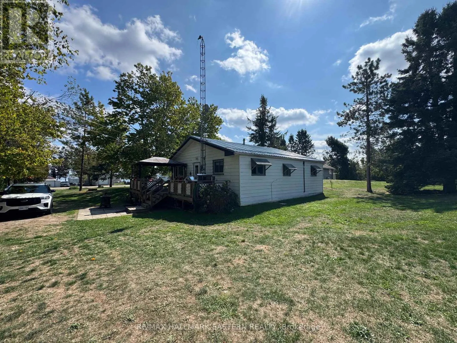 46 LAKEVIEW COTTAGE ROAD SE