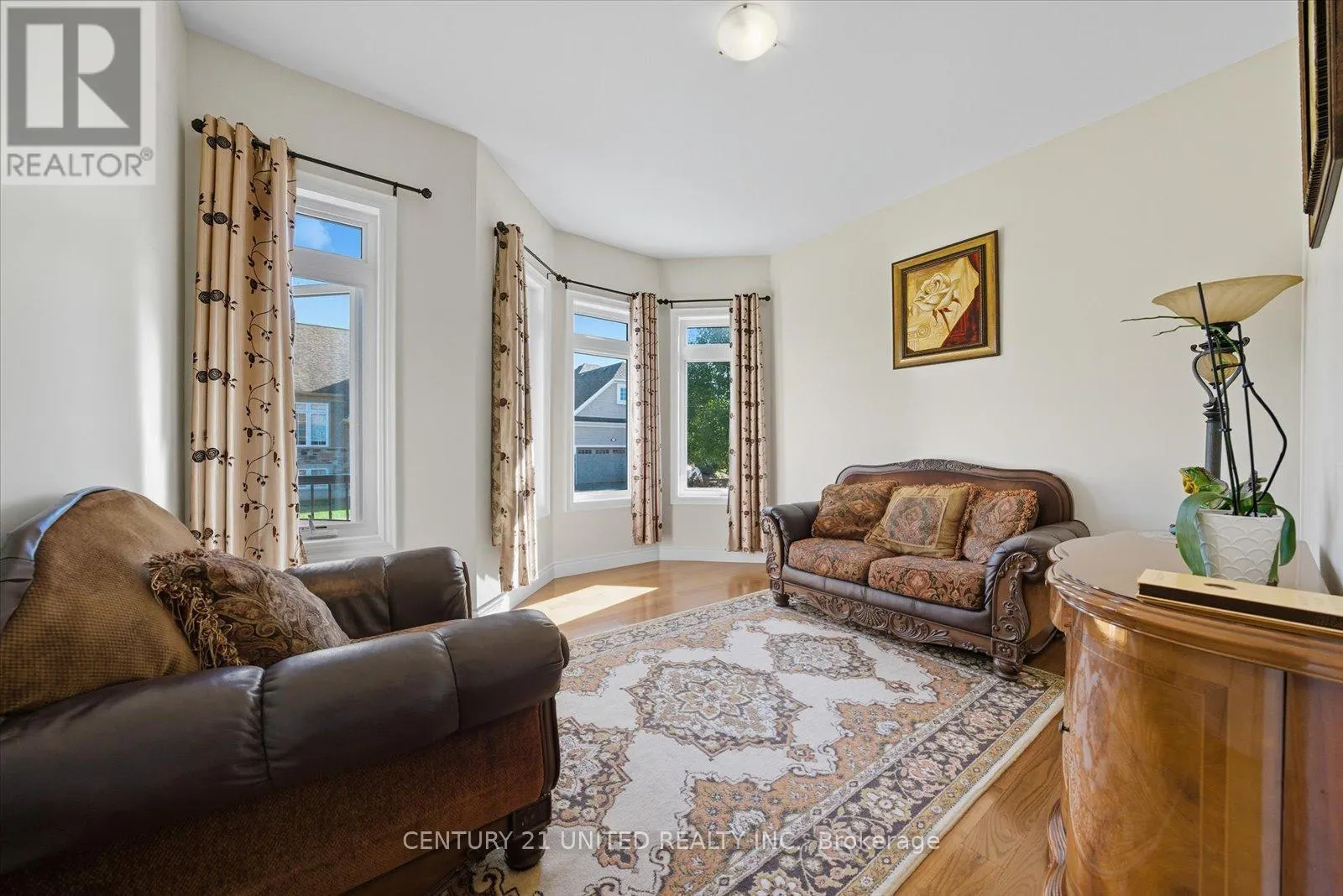16 LOCKSIDE DRIVE