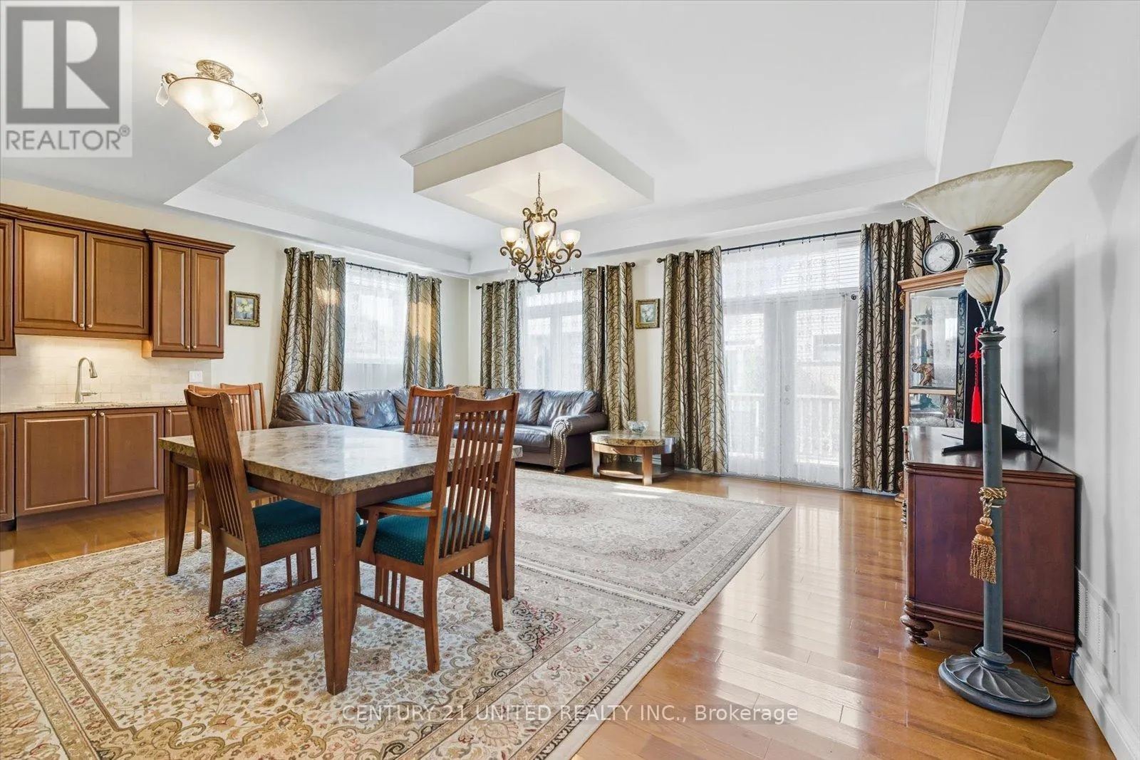 16 LOCKSIDE DRIVE