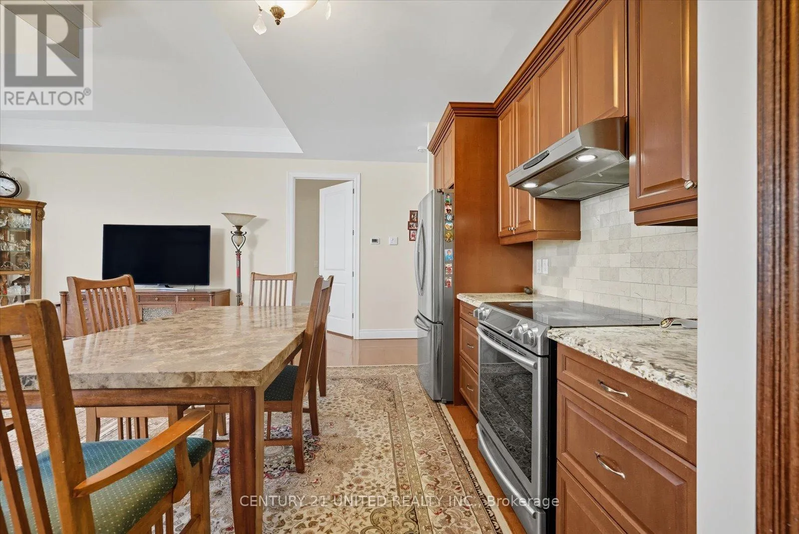 16 LOCKSIDE DRIVE