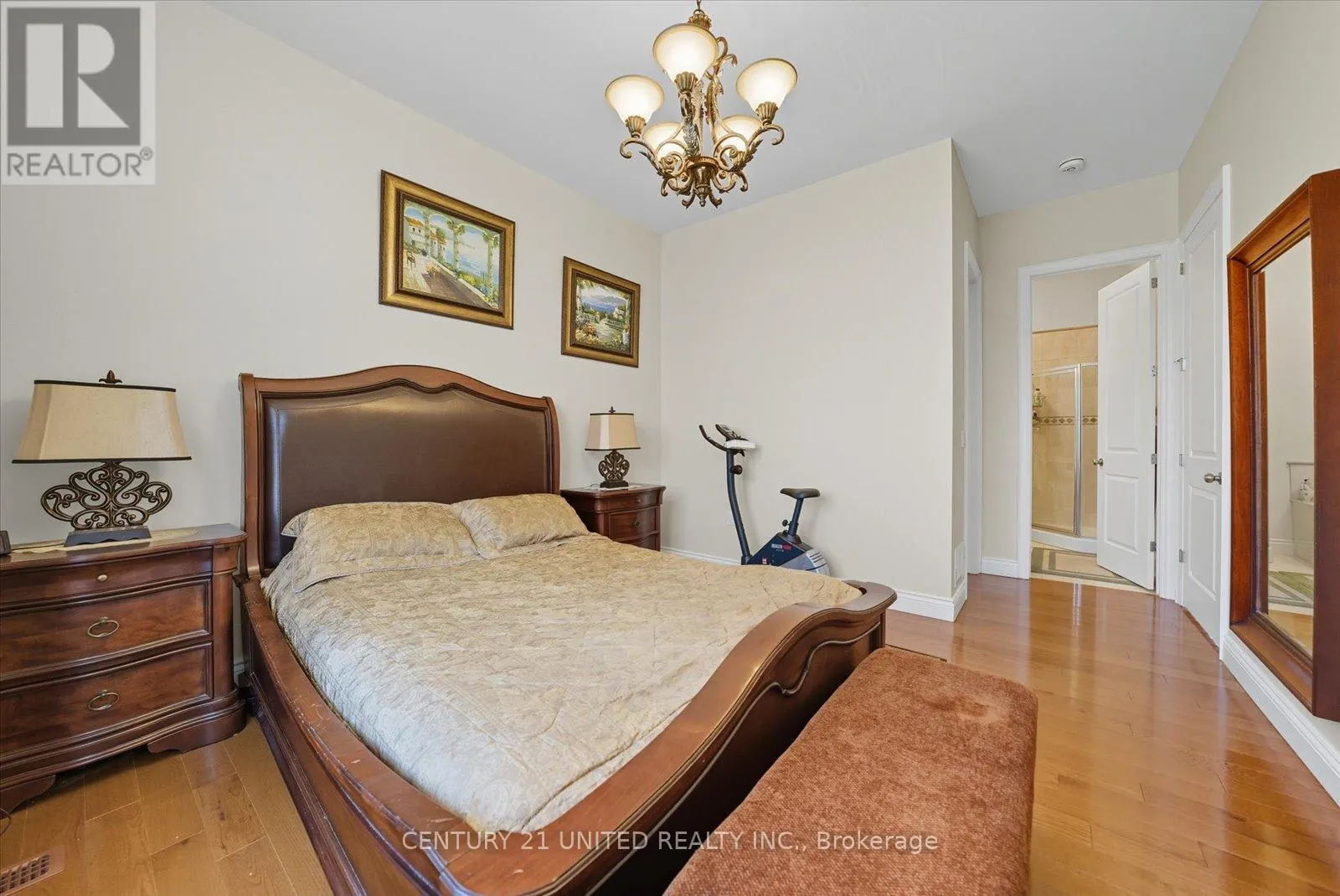16 LOCKSIDE DRIVE