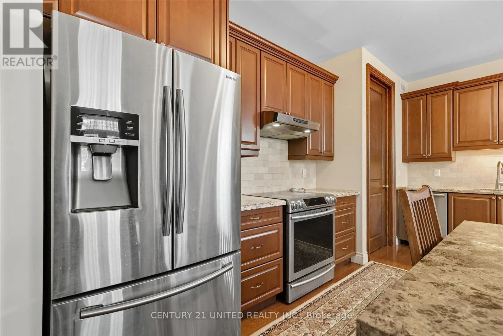 16 LOCKSIDE DRIVE