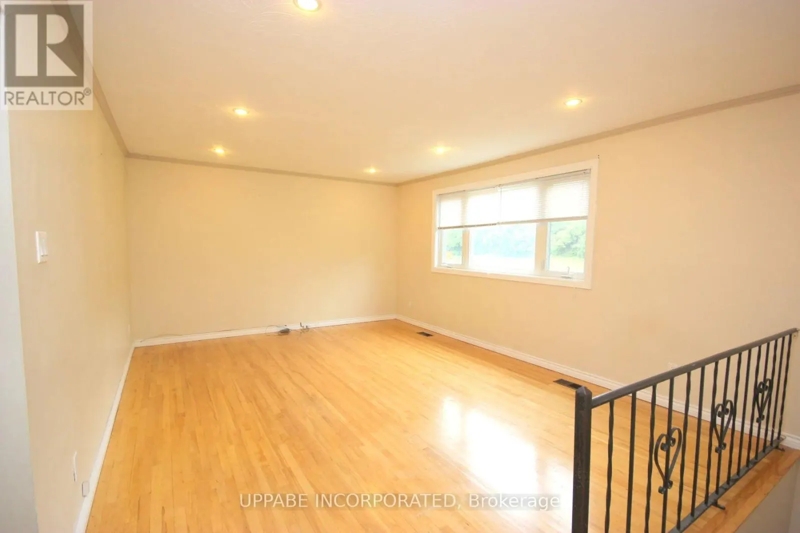 UNIT 1 - 376 TREMBLAY ROAD