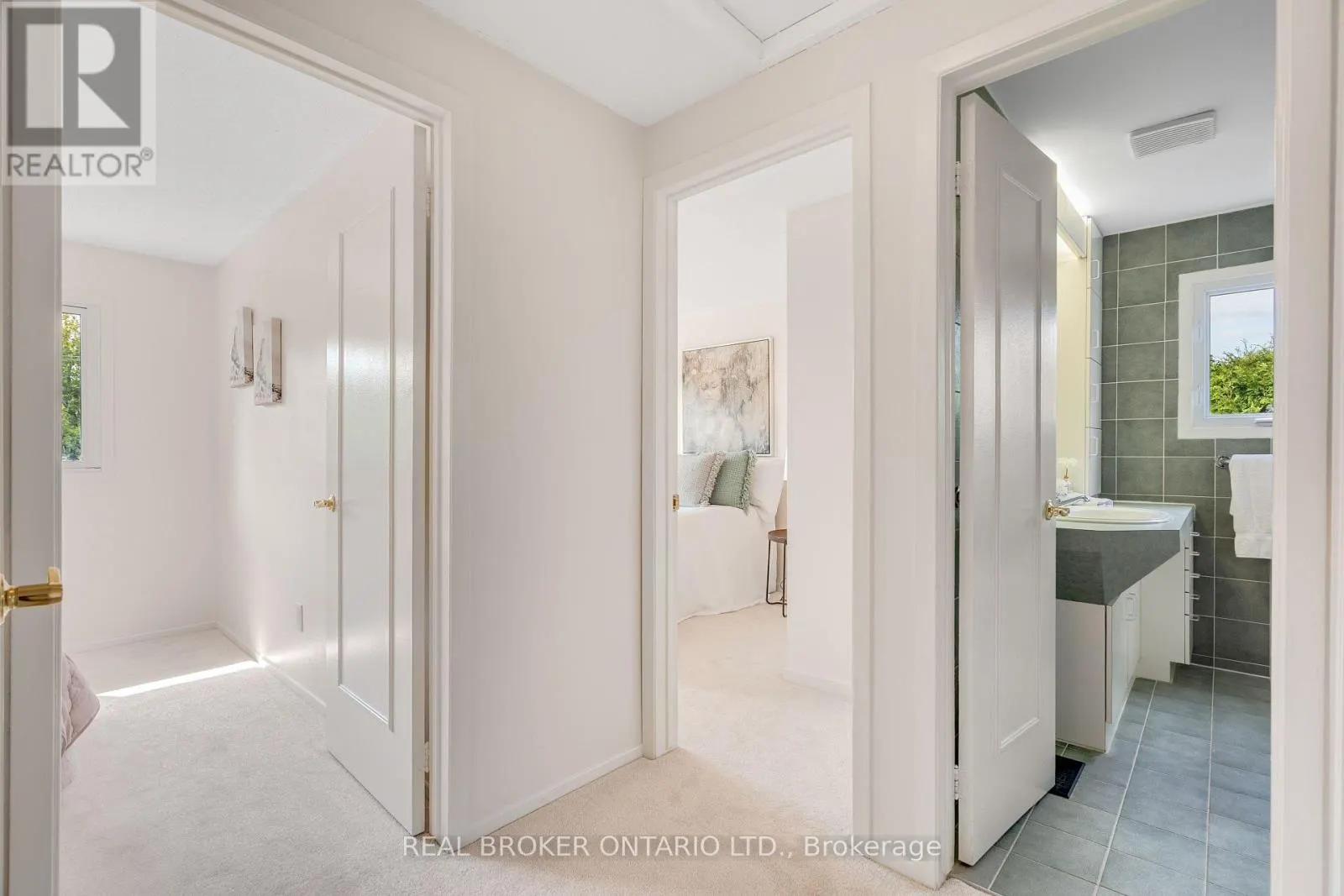 62 HERSCHEL CRESCENT