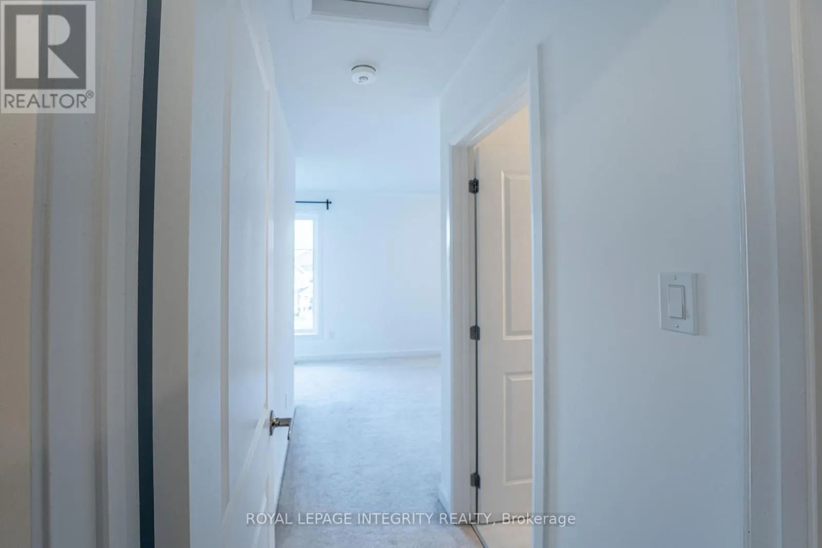806 EVERBLOOM LANE