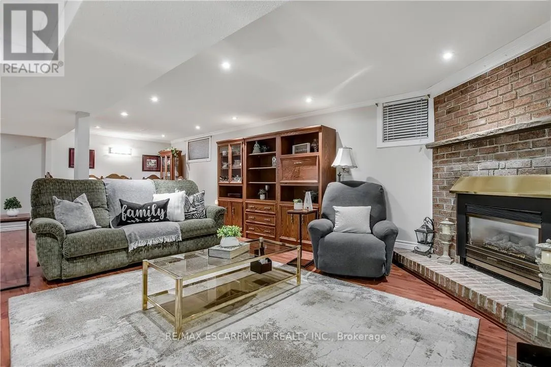 79 GARDINER DRIVE