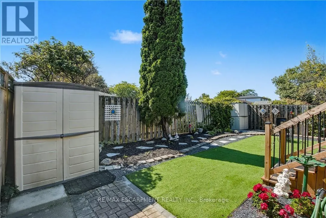 79 GARDINER DRIVE