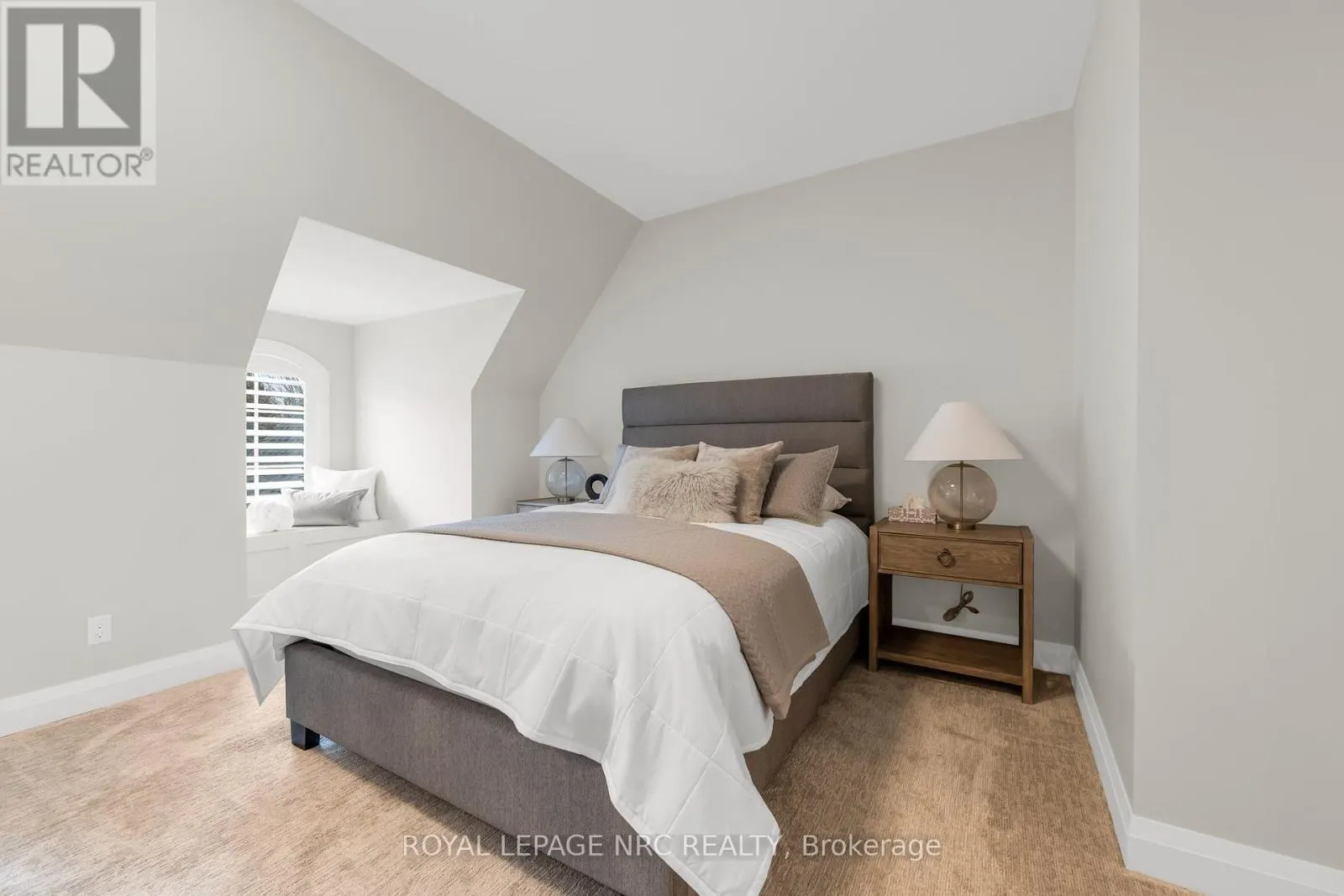 18 - 190 CANBORO ROAD, #18