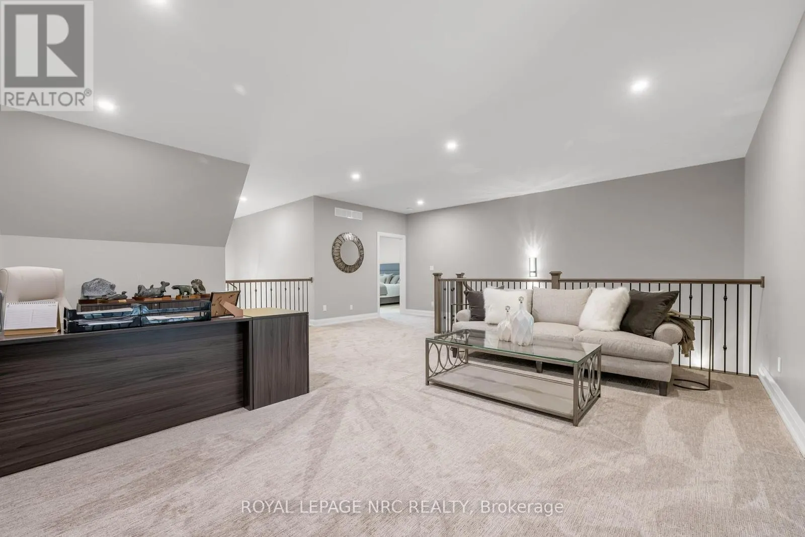 18 - 190 CANBORO ROAD, #18