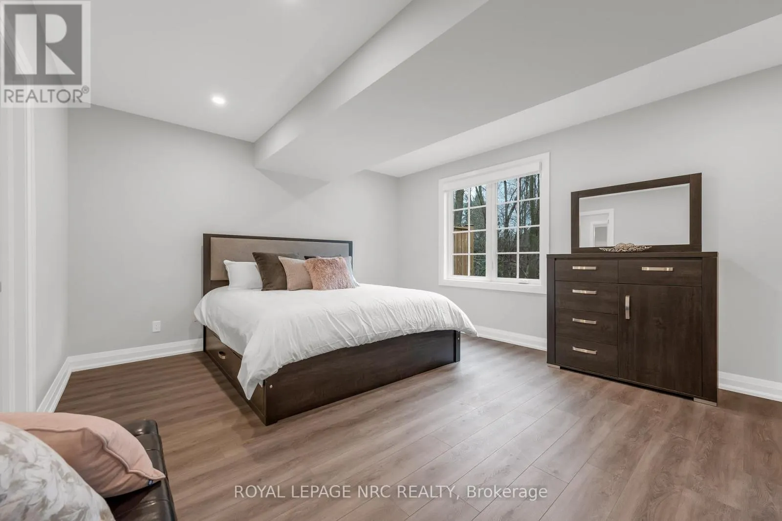 18 - 190 CANBORO ROAD, #18
