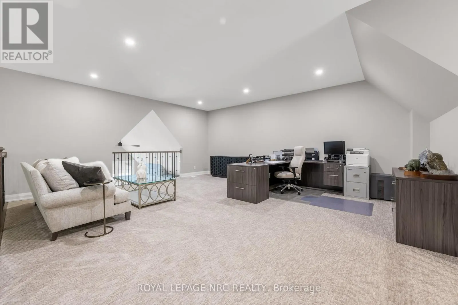 18 - 190 CANBORO ROAD, #18