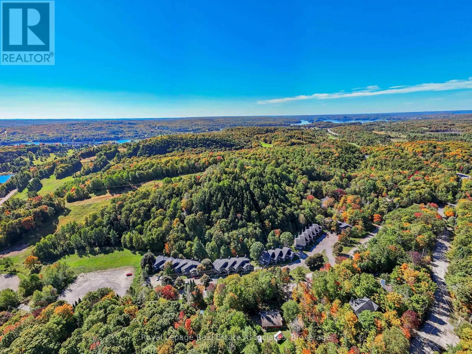 16 - 1581 HIDDEN VALLEY ROAD