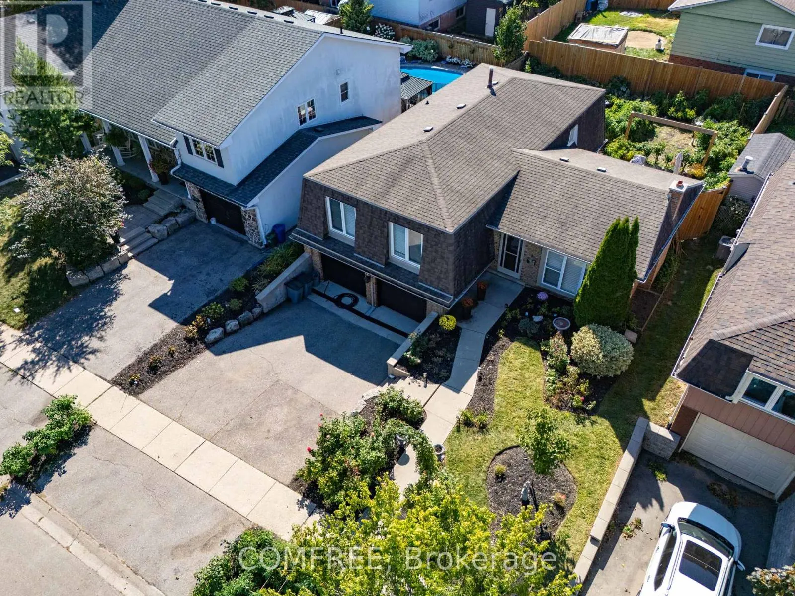 5 BEECHWOOD AVENUE