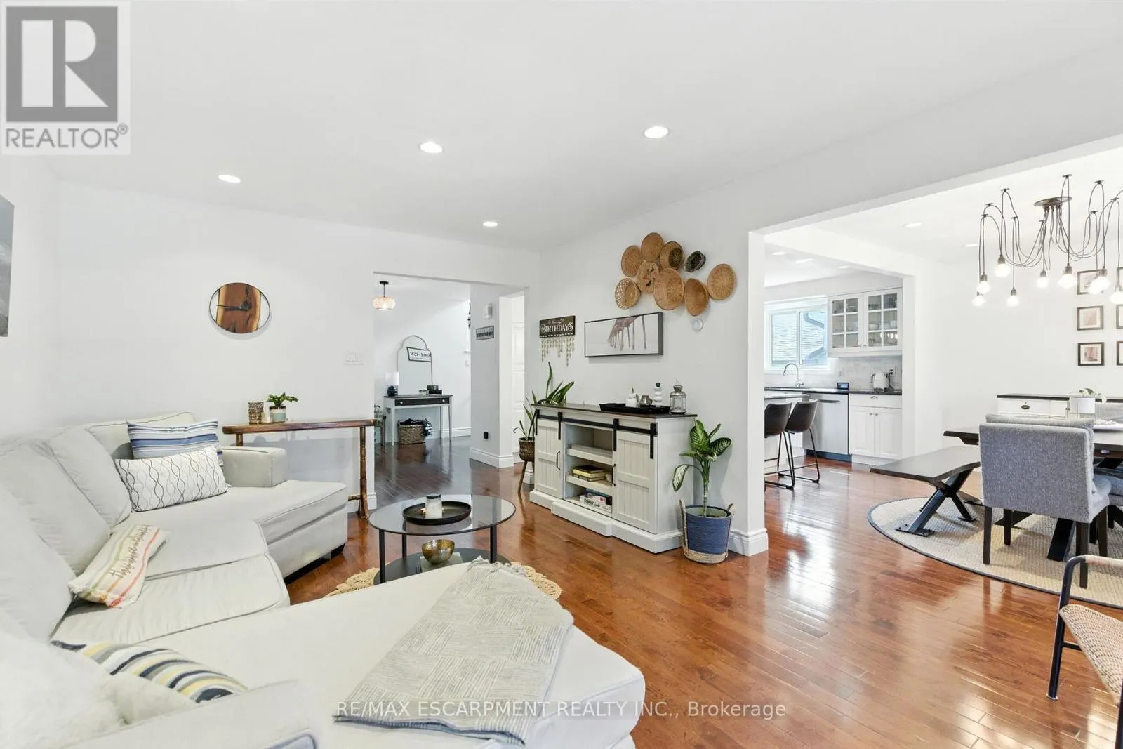 10 MILLPOND PLACE