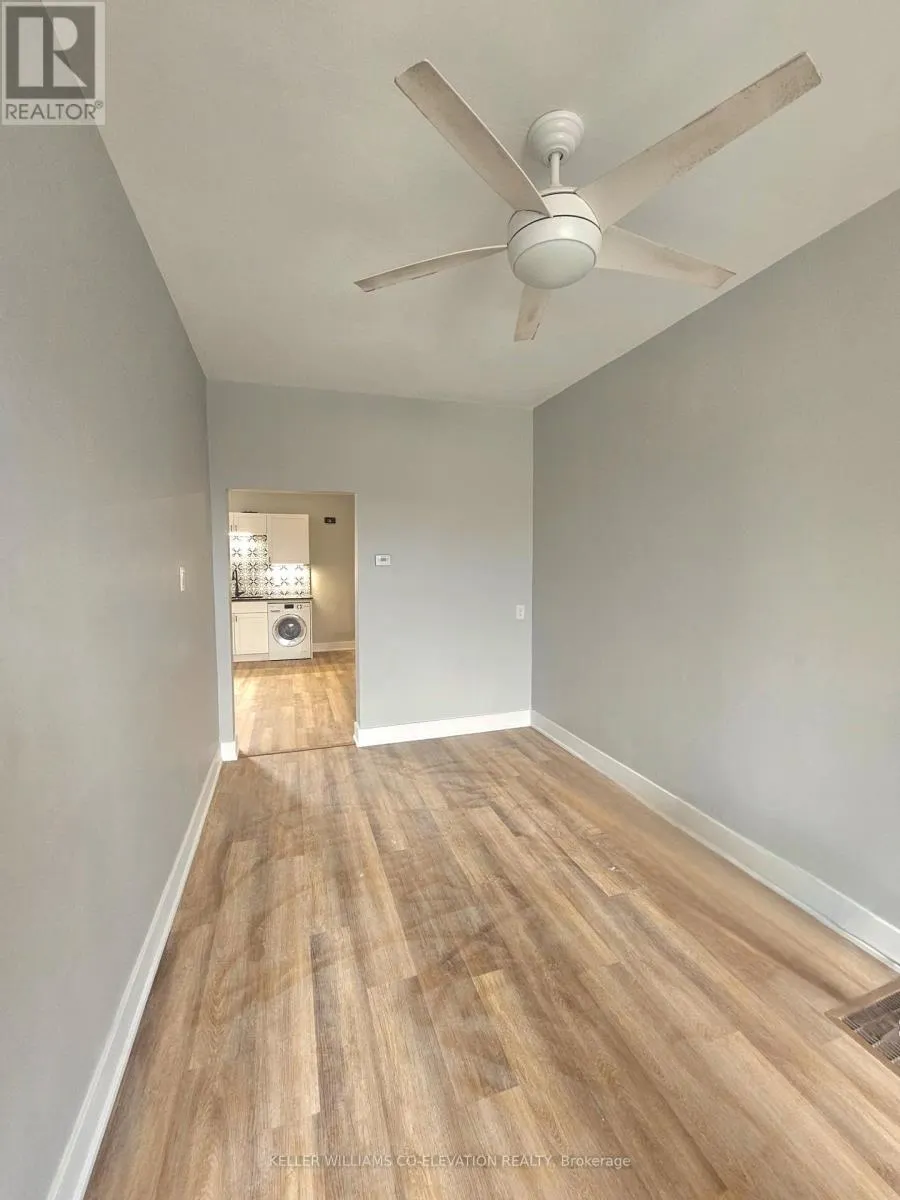 357 BARTON STREET E