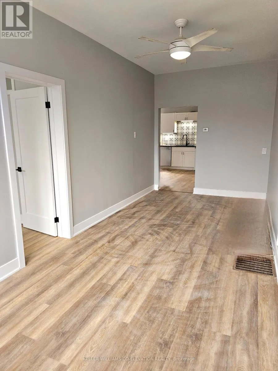 357 BARTON STREET E