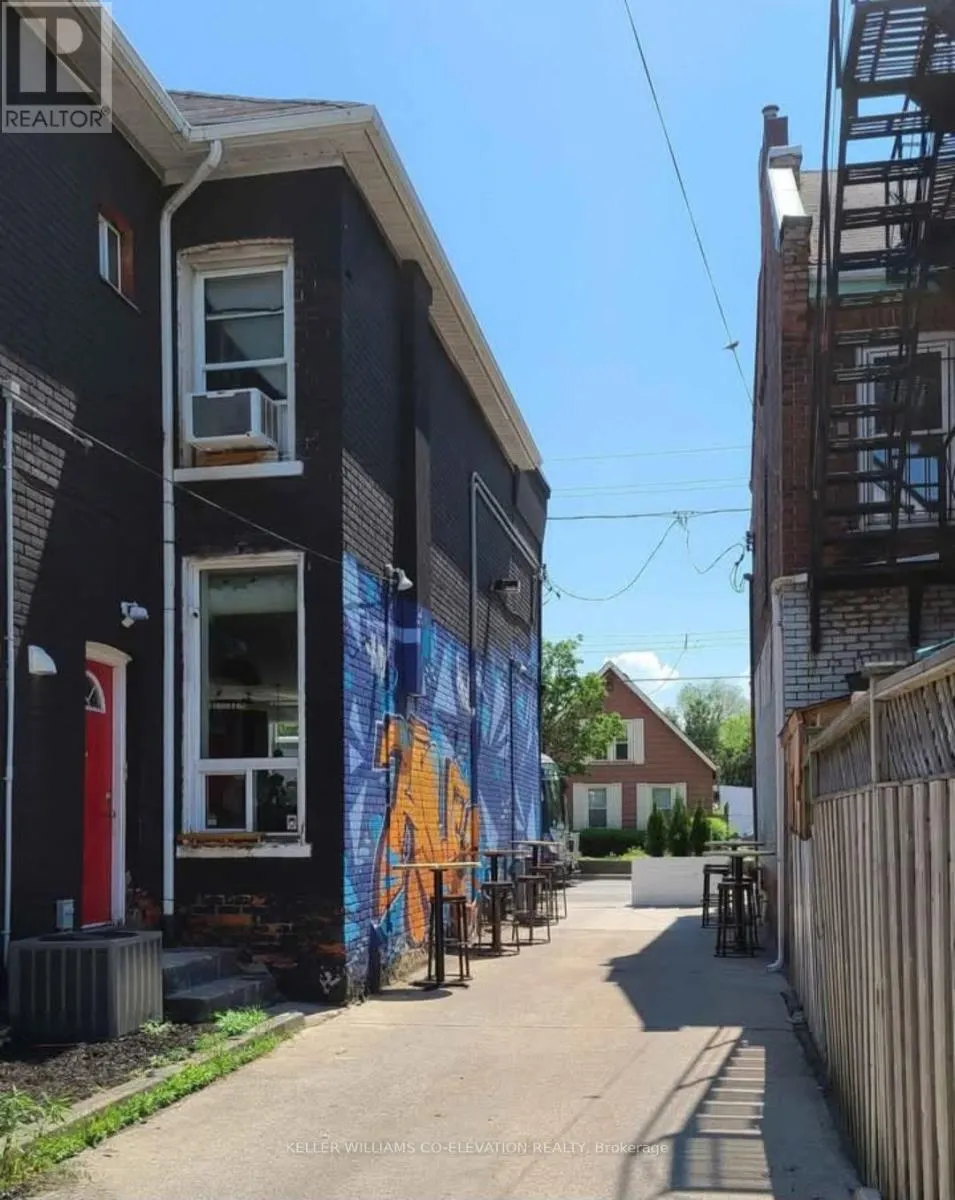357 BARTON STREET E