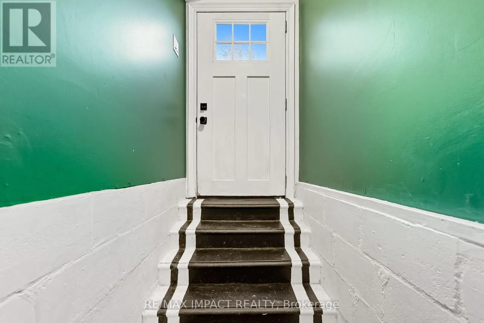 186 WALTON STREET