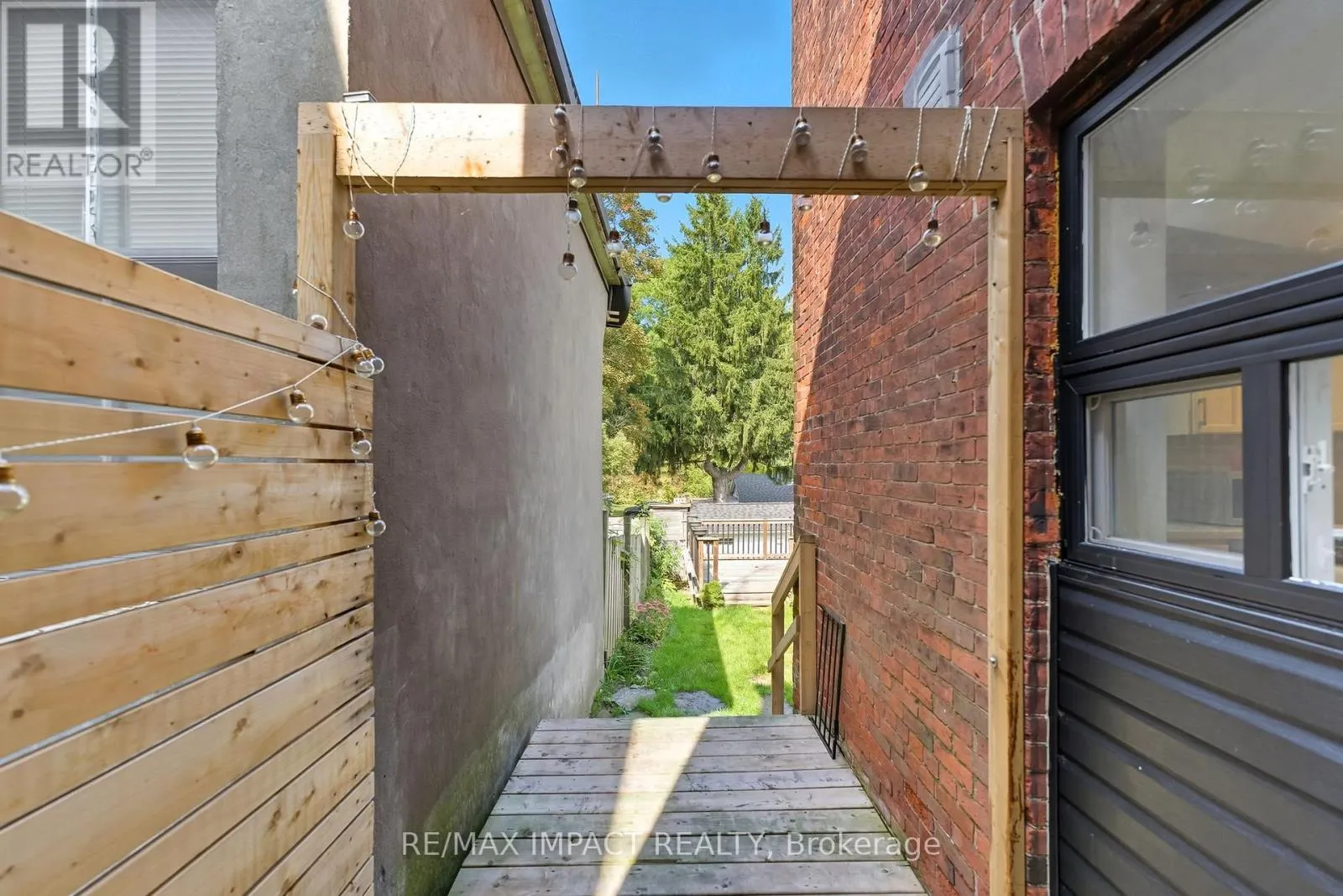 186 WALTON STREET
