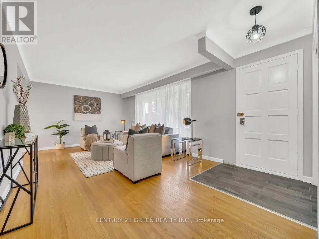 5 ST. CHARLES AVENUE W