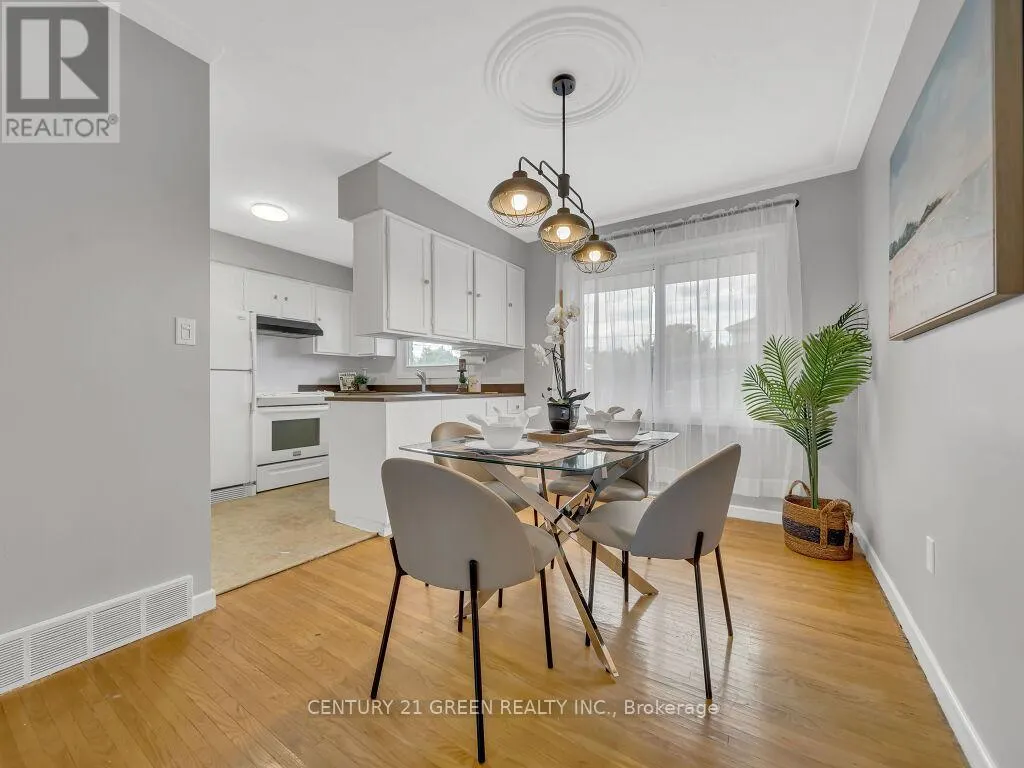 5 ST. CHARLES AVENUE W