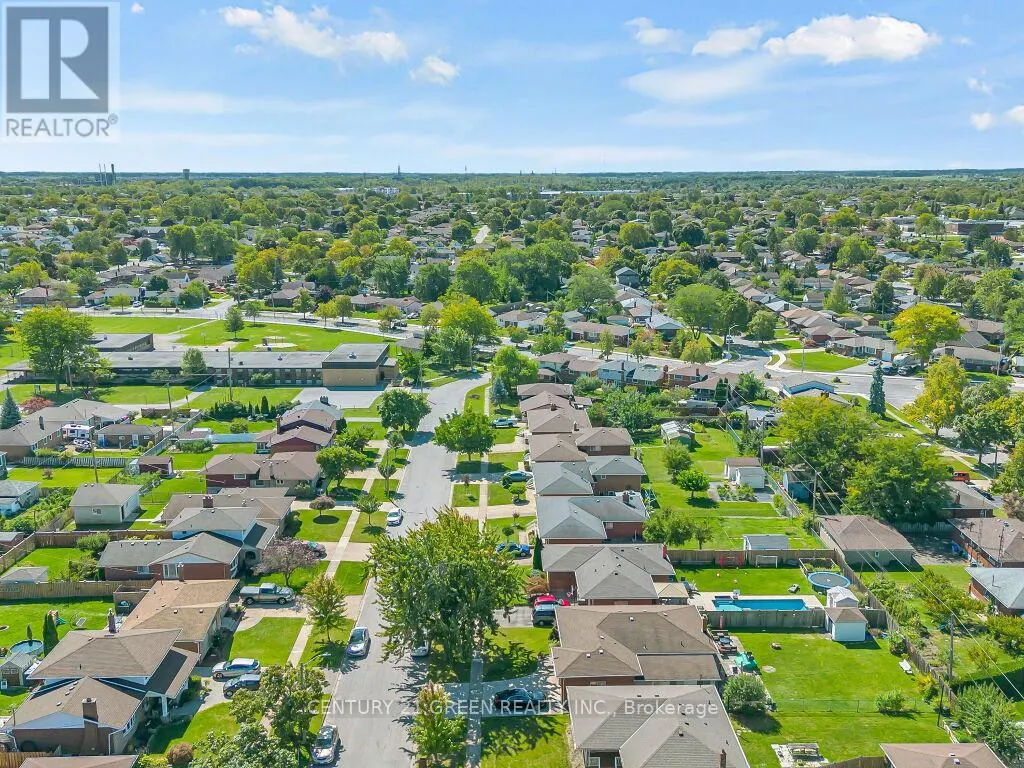 5 ST. CHARLES AVENUE W