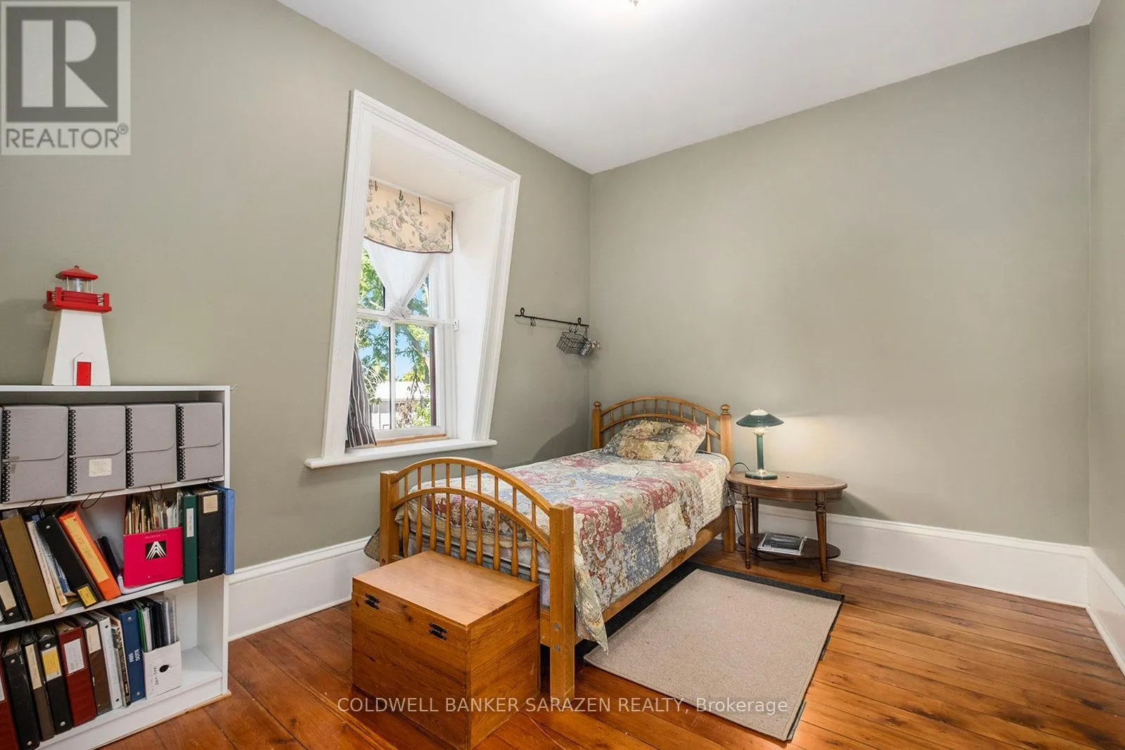 61 DRUMMOND STREET E