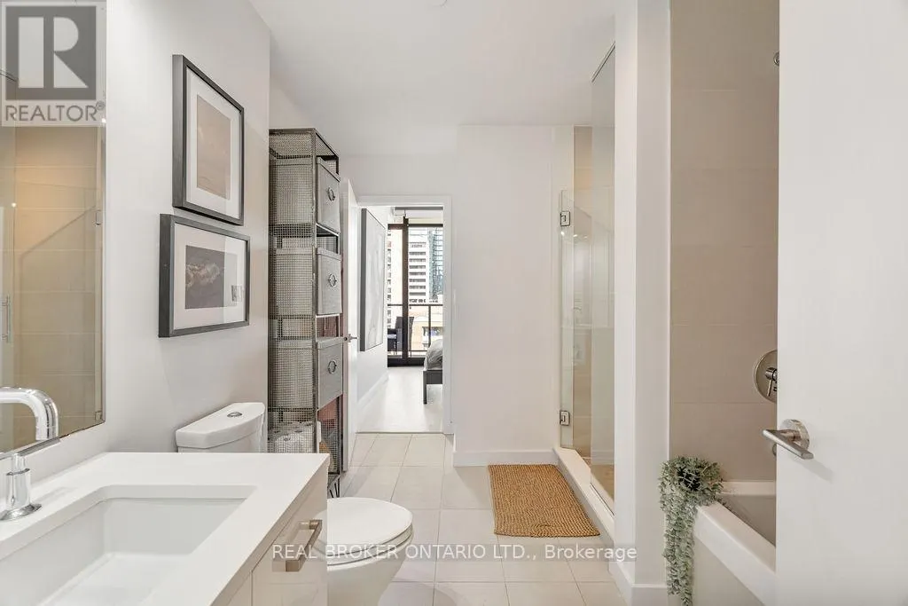 1111 - 224 LYON STREET N