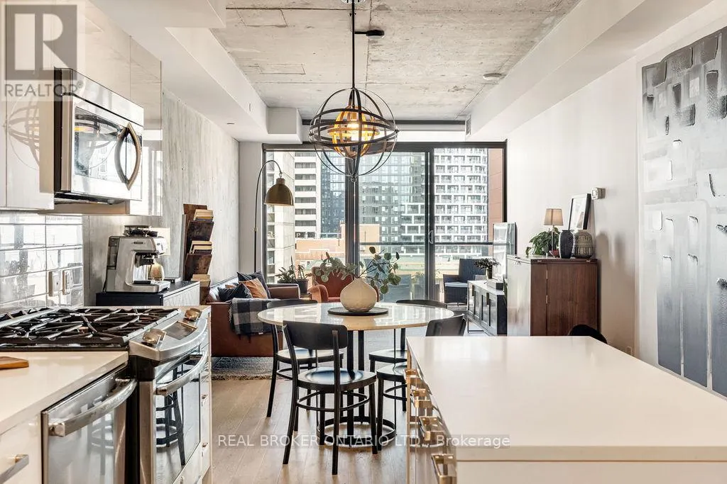 1111 - 224 LYON STREET N