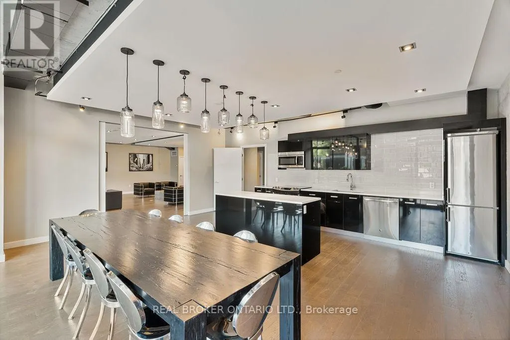 1111 - 224 LYON STREET N