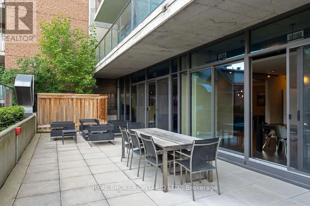 1111 - 224 LYON STREET N