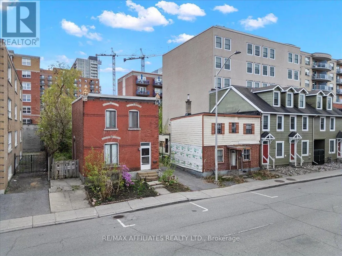 168-174 MURRAY STREET N