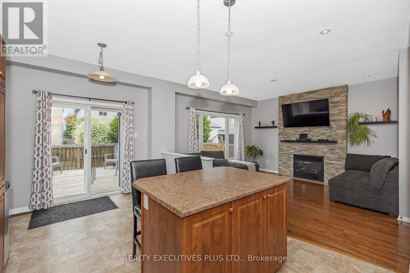341 JASPER CRESCENT