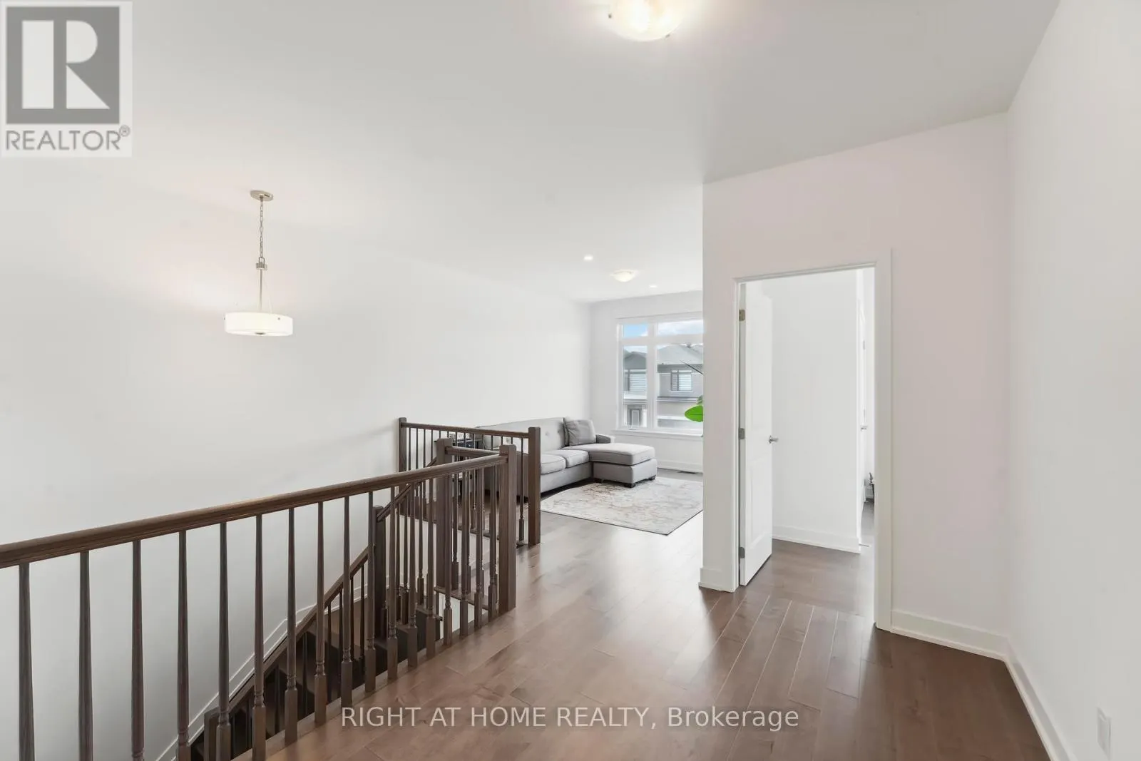 848 BECKTON HEIGHTS S
