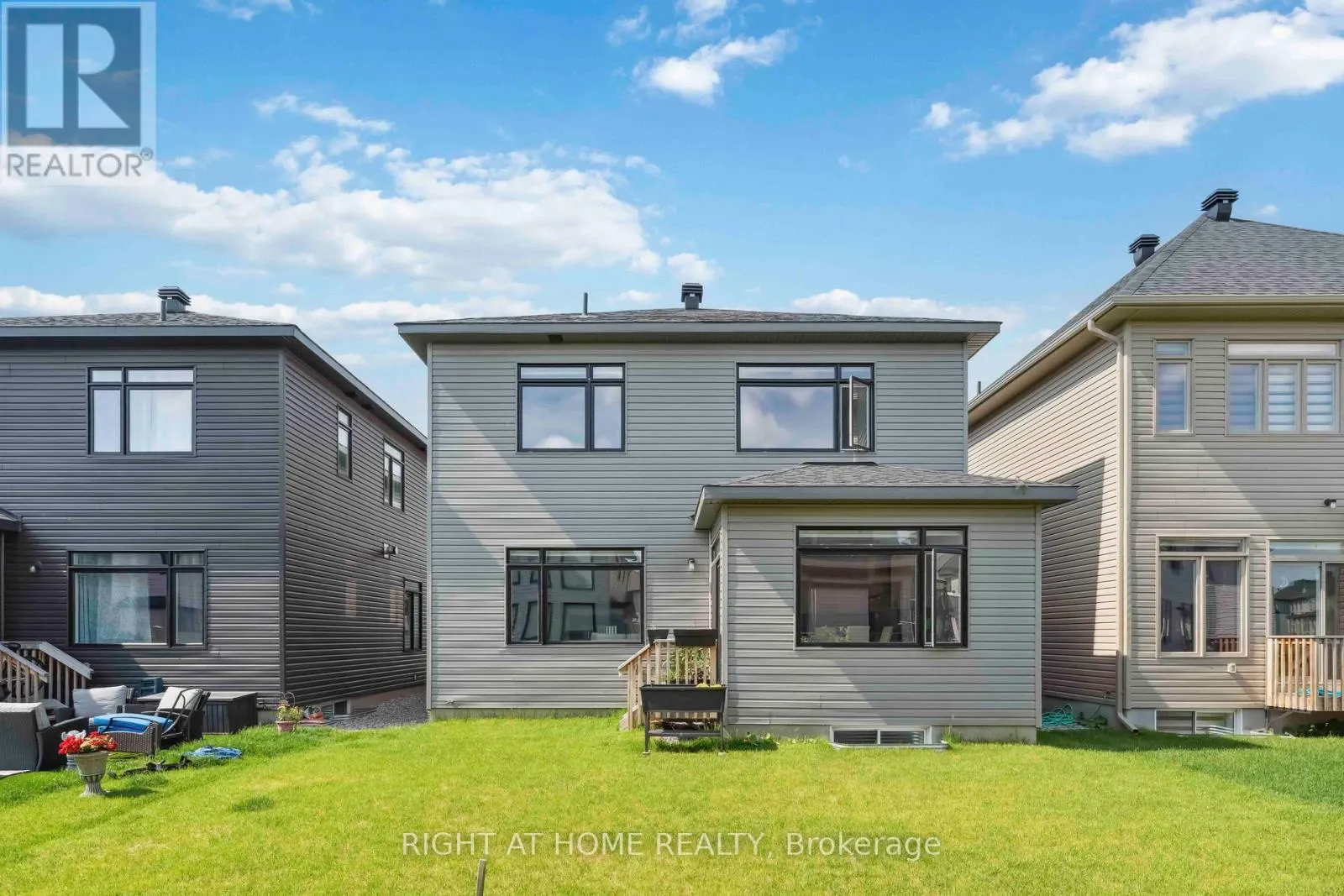 848 BECKTON HEIGHTS S