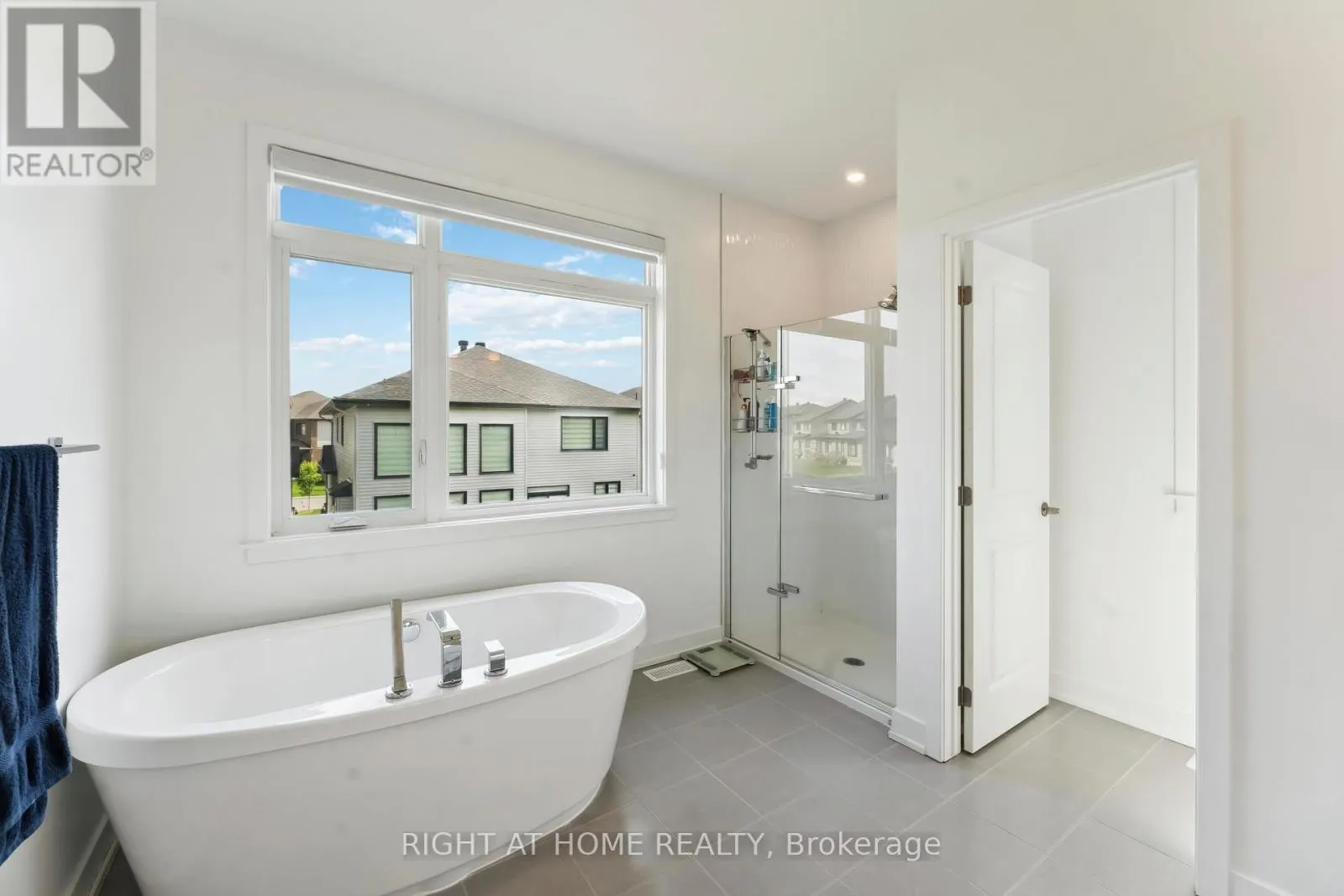 848 BECKTON HEIGHTS S