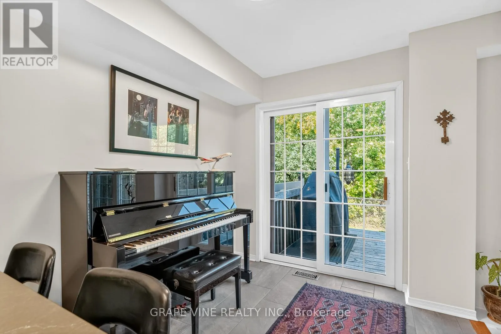 19 FIELDBERRY PRIVATE