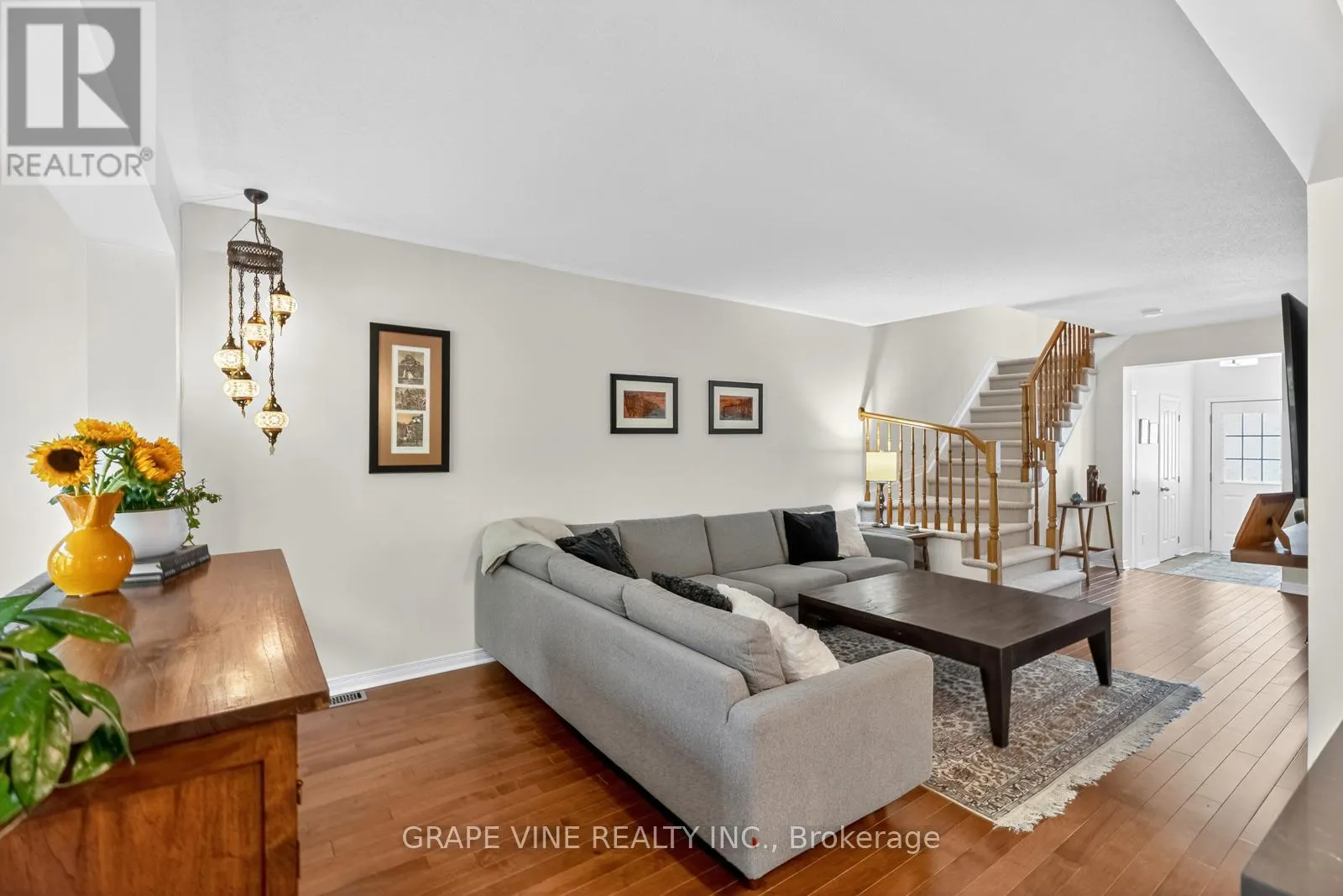 19 FIELDBERRY PRIVATE