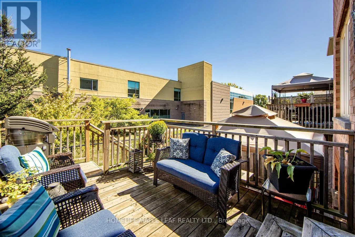 65 CATHEDRAL COURT