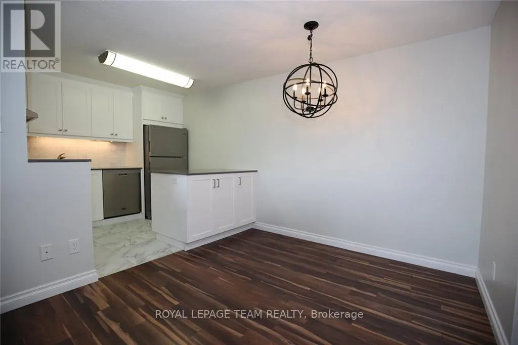 1003 - 1100 AMBLESIDE DRIVE