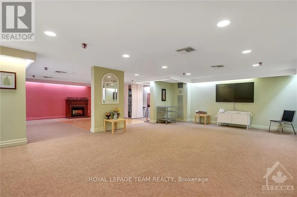 1003 - 1100 AMBLESIDE DRIVE