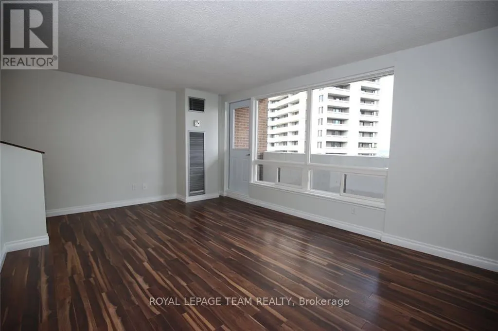 1003 - 1100 AMBLESIDE DRIVE