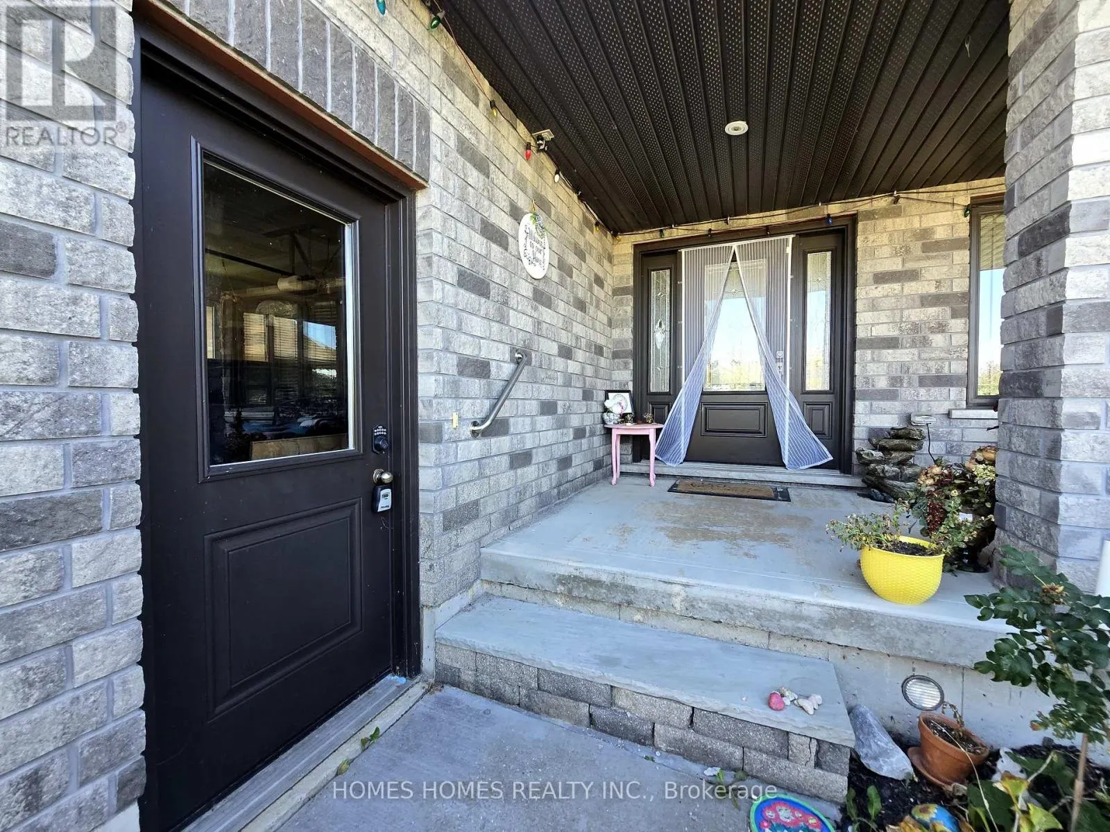 192 RUBY'S CRESCENT