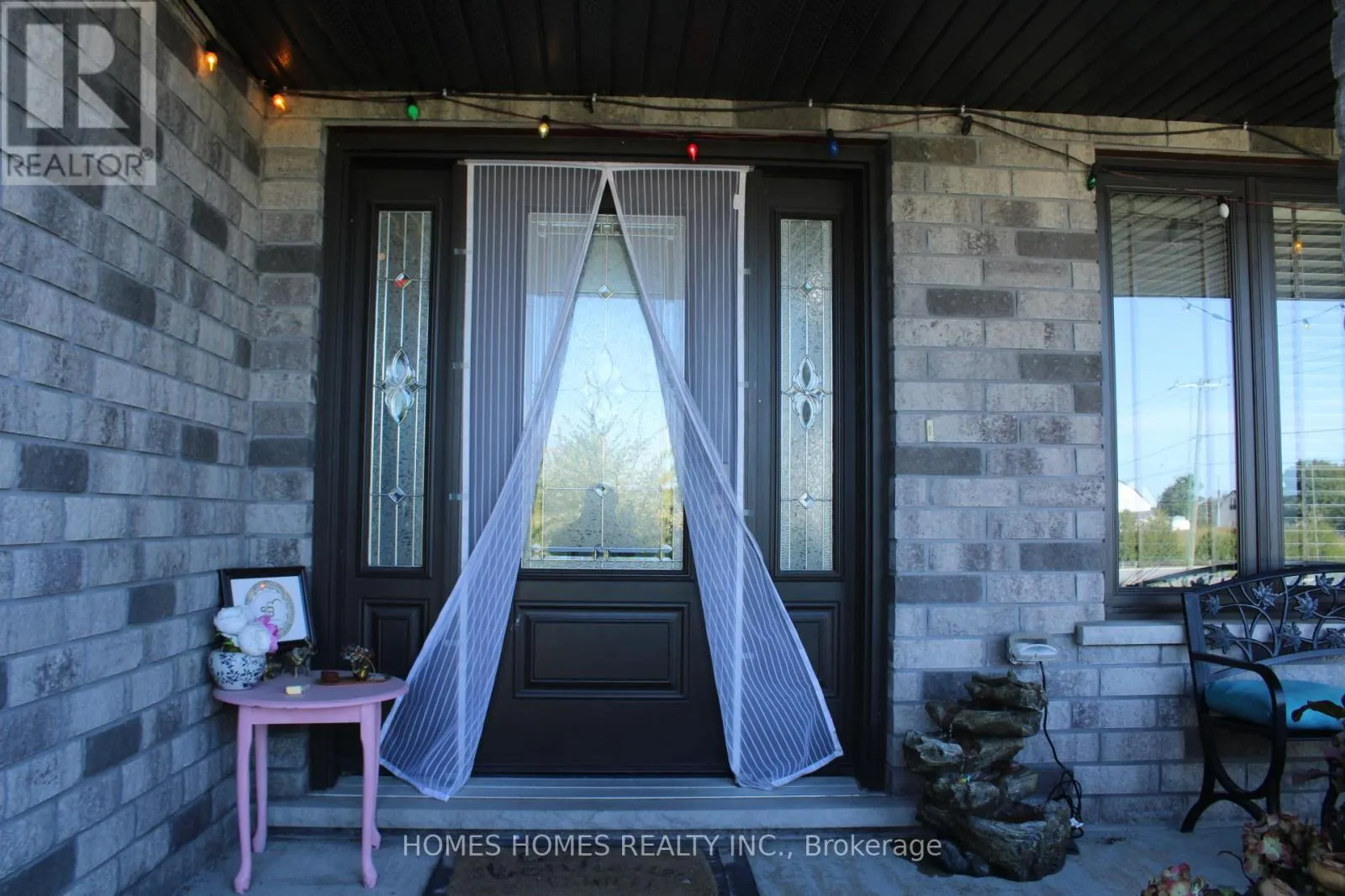 192 RUBY'S CRESCENT