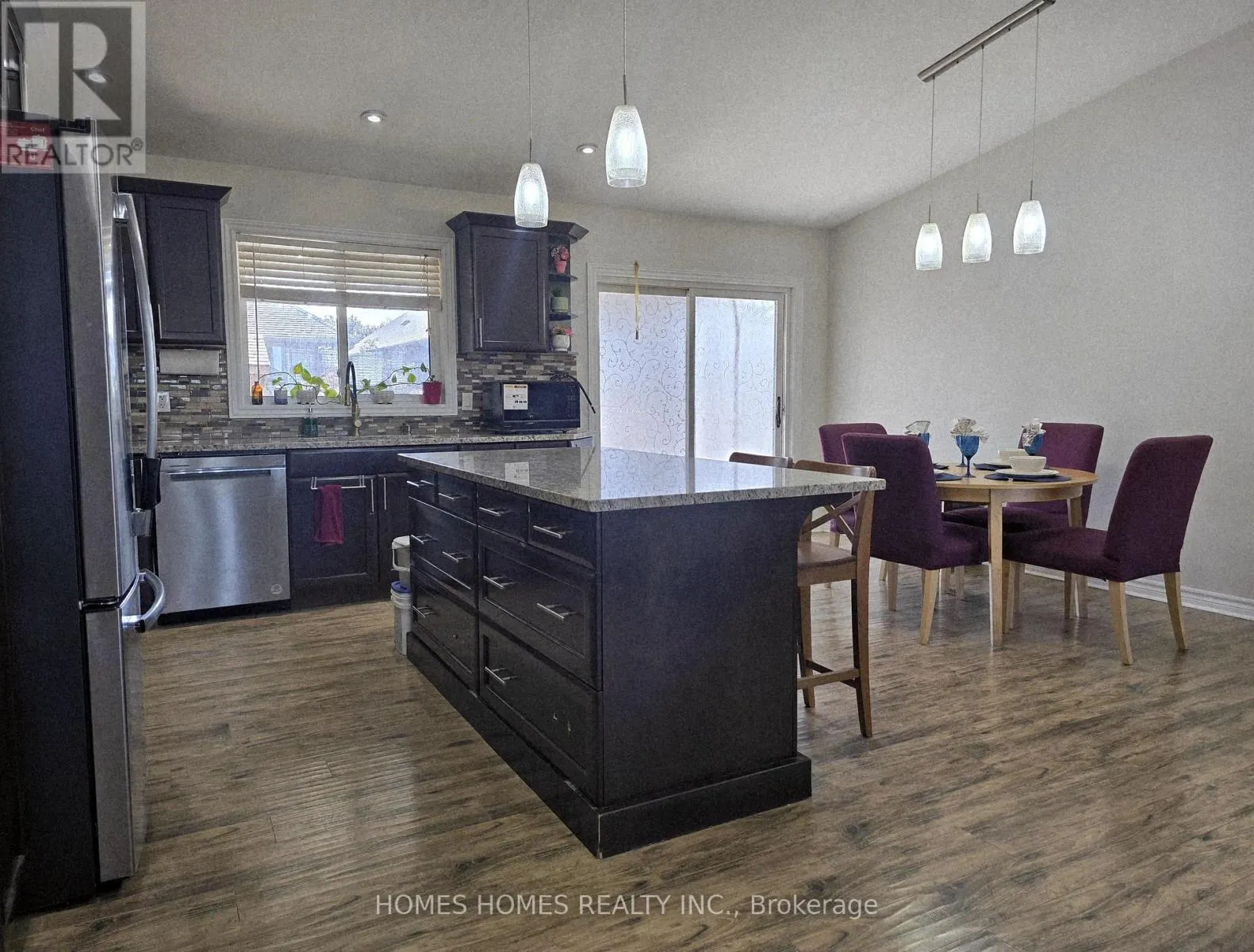 192 RUBY'S CRESCENT