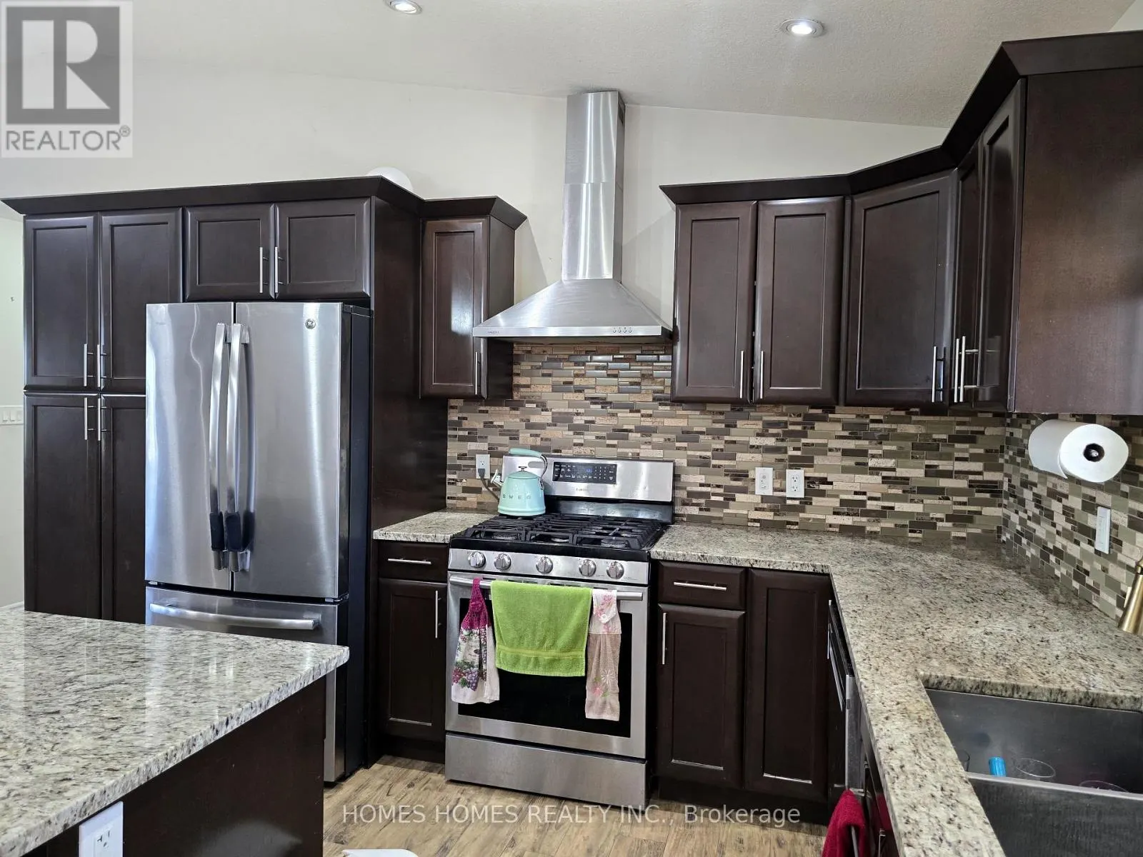 192 RUBY'S CRESCENT
