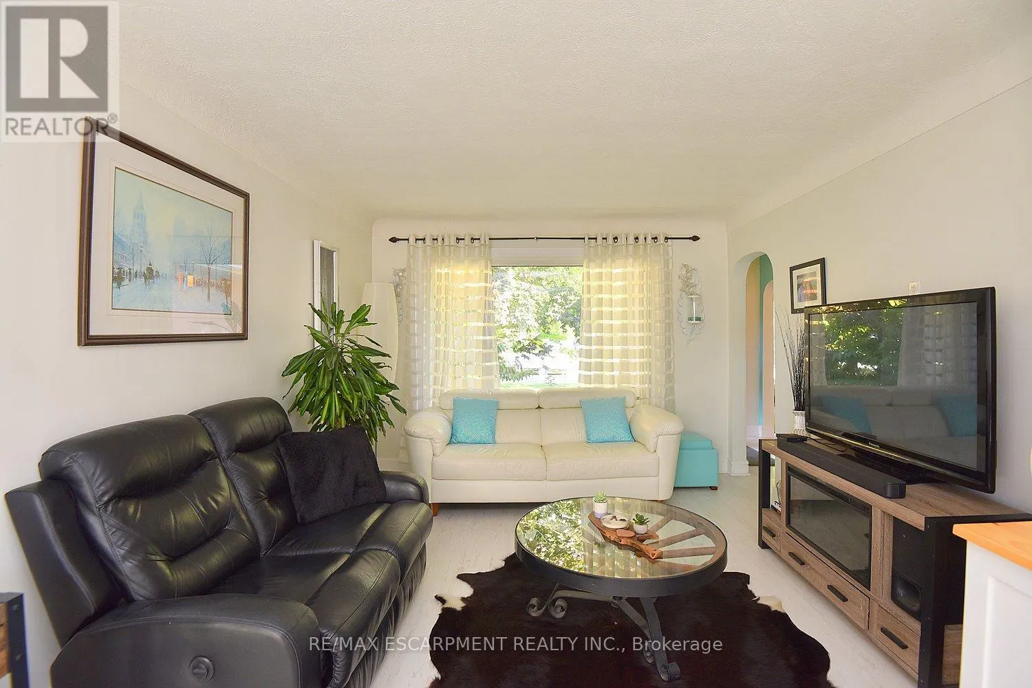 26 HEYWOOD AVENUE