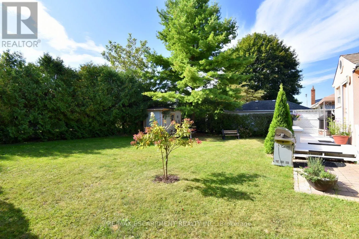 26 HEYWOOD AVENUE