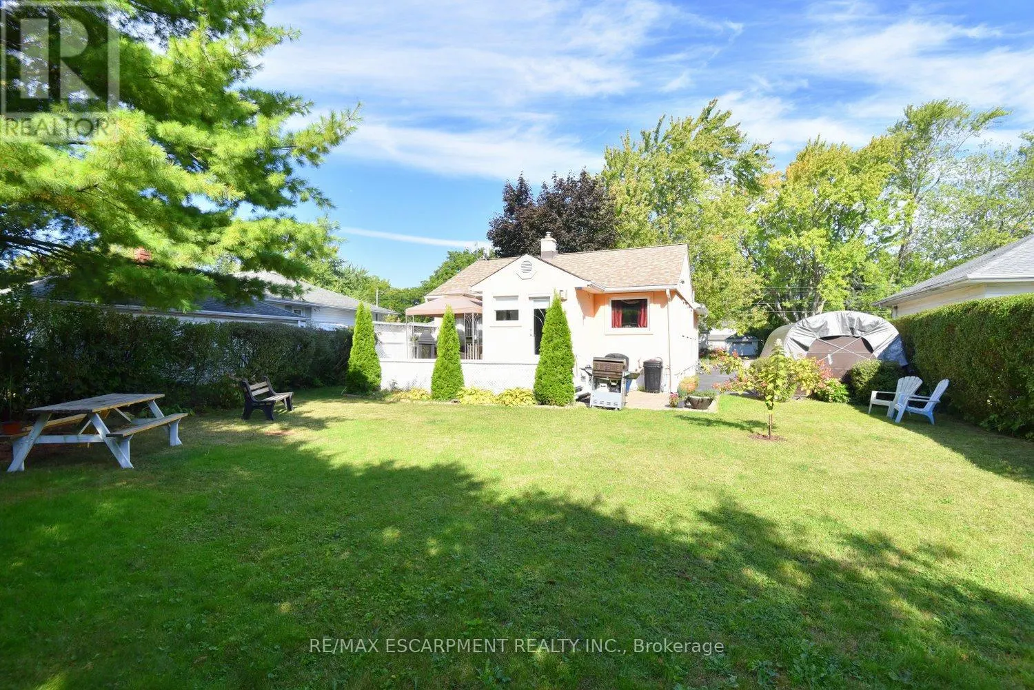 26 HEYWOOD AVENUE