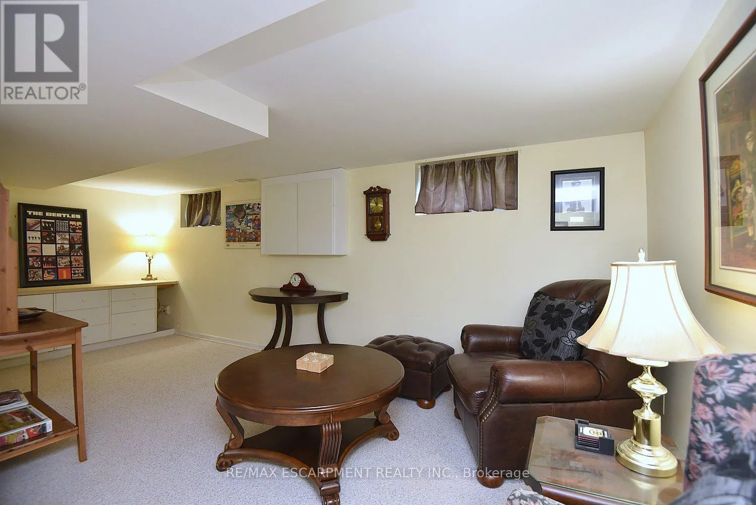 26 HEYWOOD AVENUE